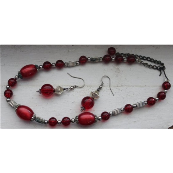 Beautiful 1950s Moonglow Necklace & Earring Set - Picture 8 of 8